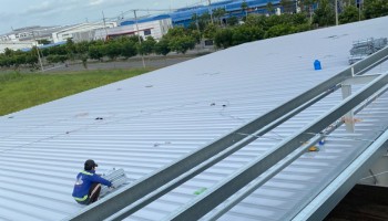 LÀM MÁI TÔN NHÀ XƯỞNG THỊNH HÀNH HIỆN NAY