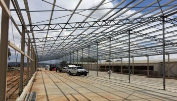 LÀM NHÀ KHUNG SẮT TIỀN CHẾ GIÁ RẺ