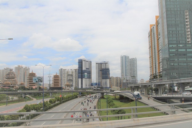 Khu Tây trong cuộc đua hút nhà đầu tư
