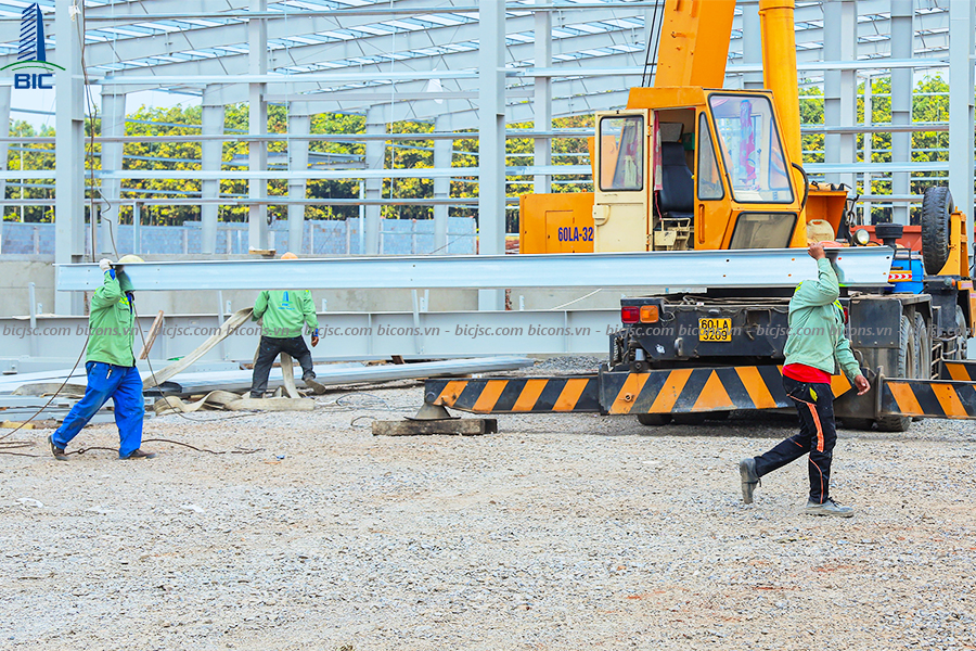 Thi công lắp dựng kết cấu thép nhà xưởng Việt Mỹ Đồng Nai