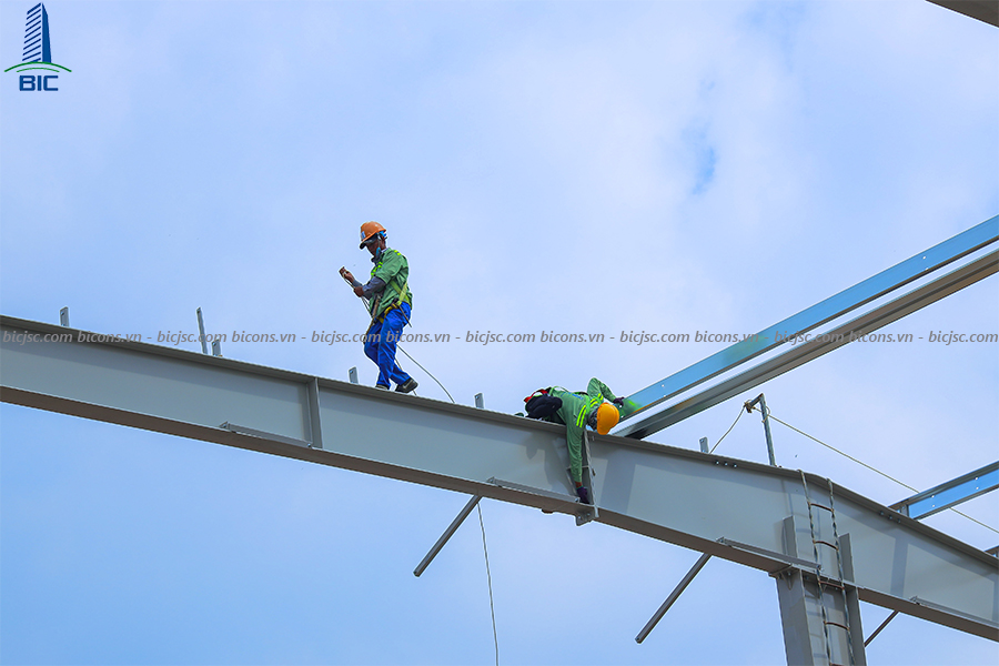 Thi công lắp dựng kết cấu thép nhà xưởng Việt Mỹ Đồng Nai