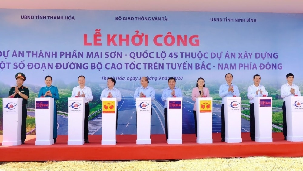 Thủ tướng Nguyễn Xuân Phúc dự lễ khởi công cao tốc Bắc Nam
