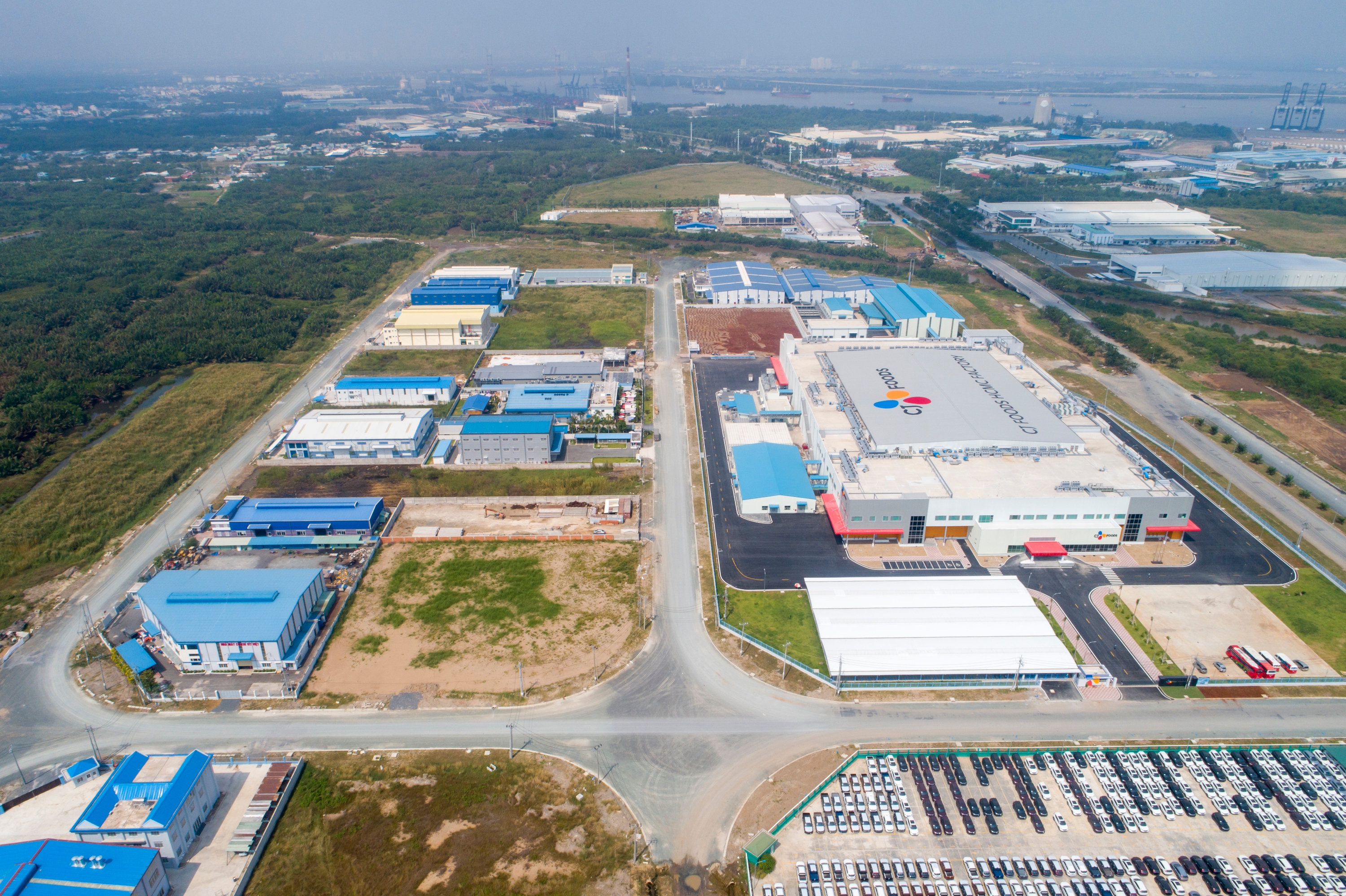 175 USD thuê được một m2 đất công nghiệp