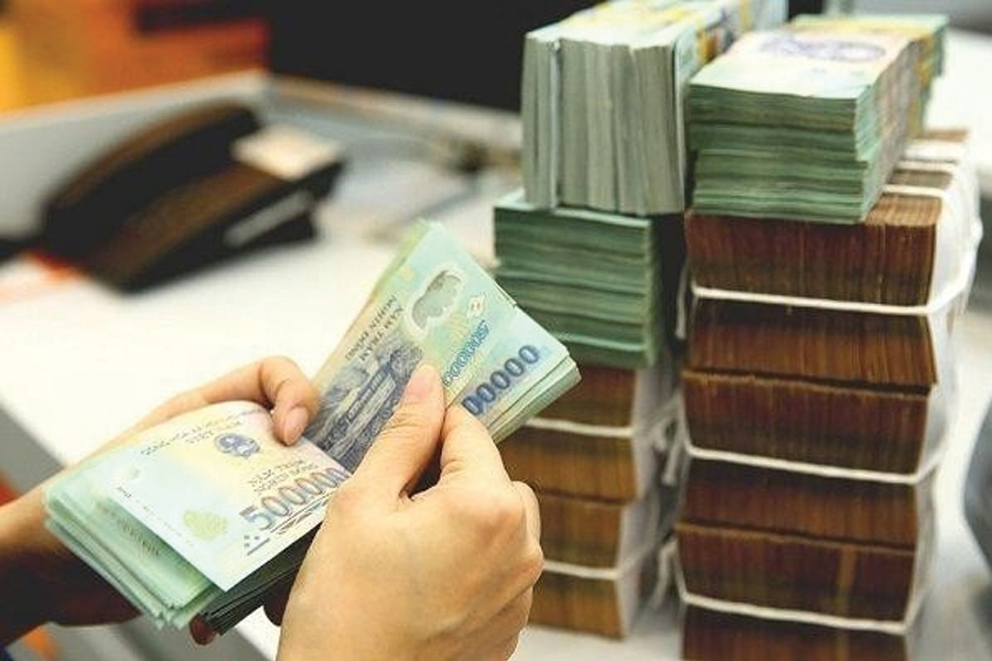 Có tiền tỷ lúc này nên mua đất hay gửi tiết kiệm?