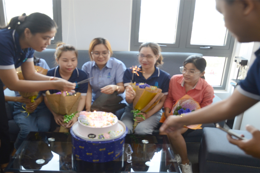 NHIỆT LIỆT CHÀO MỪNG NGÀY QUỐC TẾ PHỤ NỮ 8-3